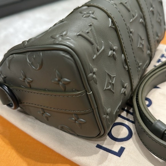 Louis Vuitton Keepall XS Shoulder Bag Monogram Seal Khaki - Picture 4 of 8